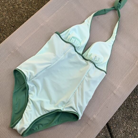 🟢3 items for $20—-CUPSHE one piece swimsuit halter style ruching partial lining - Picture 7 of 9